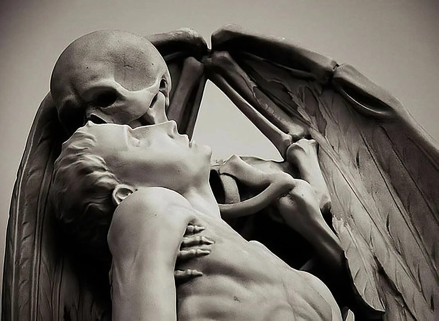 Поцелуй смерти барселона. Поцеловал мертвую. Поцелуй в лоб покойного. К чему снится целоваться с покойником. Интересные факты о поцелуях.