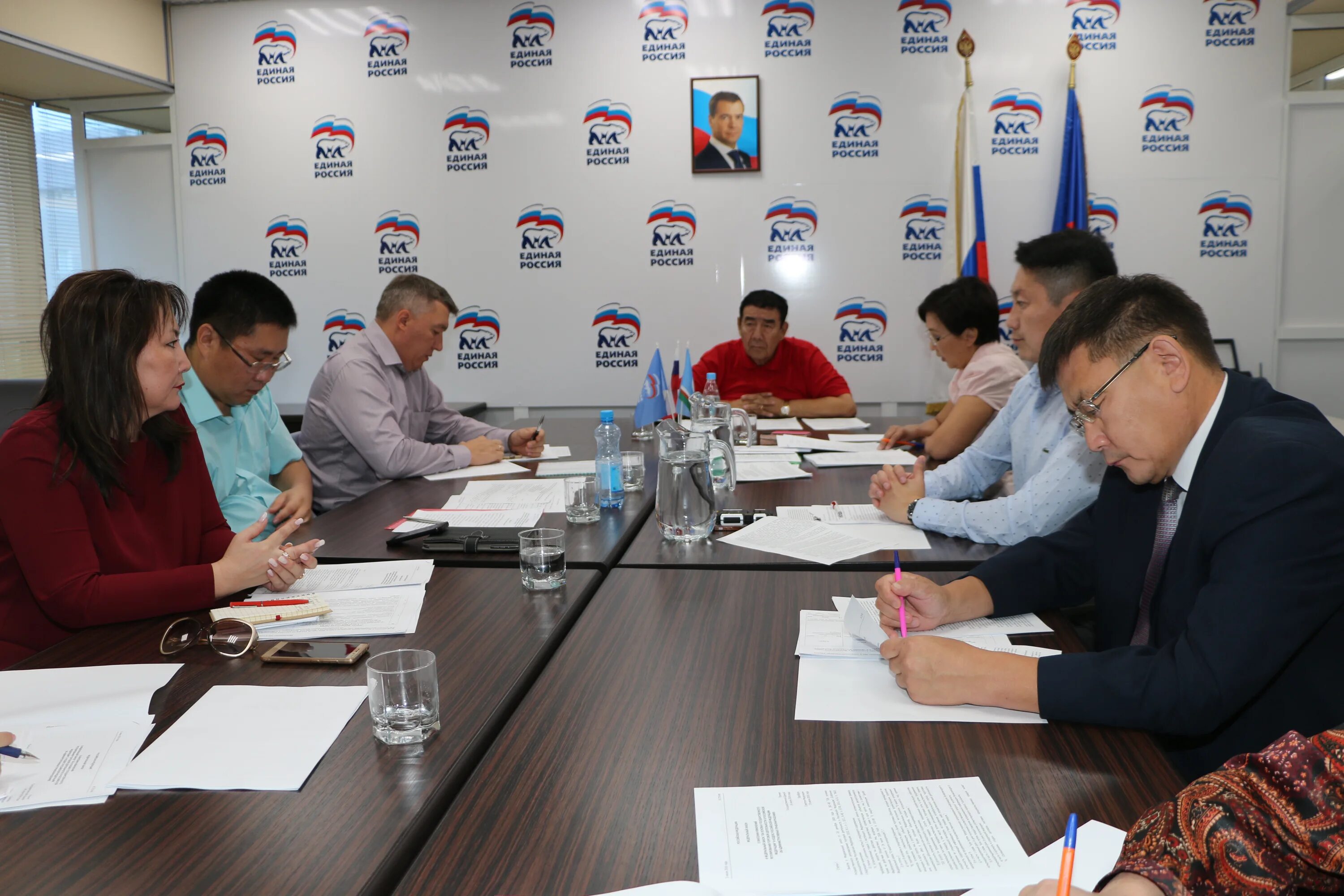 Петр гоголев ил тумэн. Новости последние. Аартык информационный сайт якутск. Аартык. Аартык.