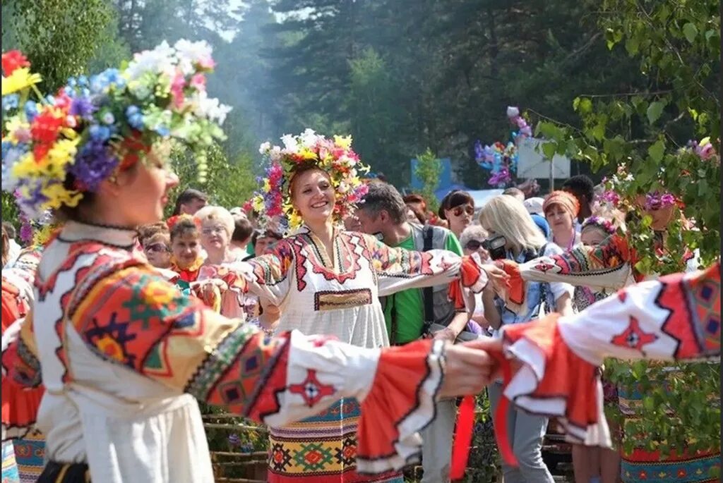 Национально культурные праздники. Традиционные праздники. Фольклорный праздник. Традиции России. Народные гуляния летом.