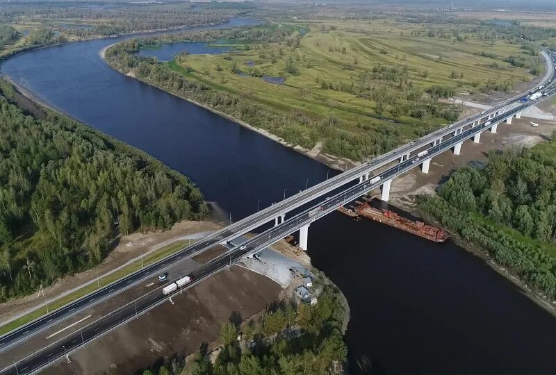 Дорога пересекает реку. Иртыш Тобольск мост. Река Тобол Тюмень. Мост через Тобол в Тобольске. Тобольский Автодорожный мост.