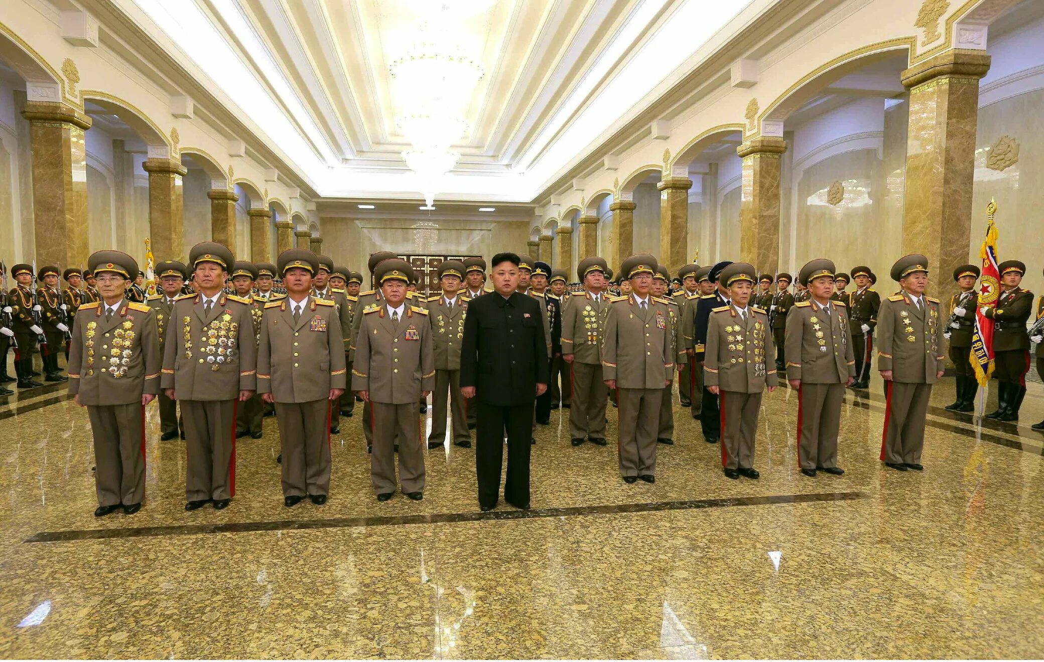 Генералы Северной Кореи. Северная Корея генералы в медалях. Награды северокорейских военных. Корейские военные в медалях.