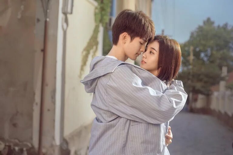 First romance дорама. Красавчик влюбился в простушку дорама. Первая любовь first romance 2020. First romance дорама. Китайская дорама первая любовь.