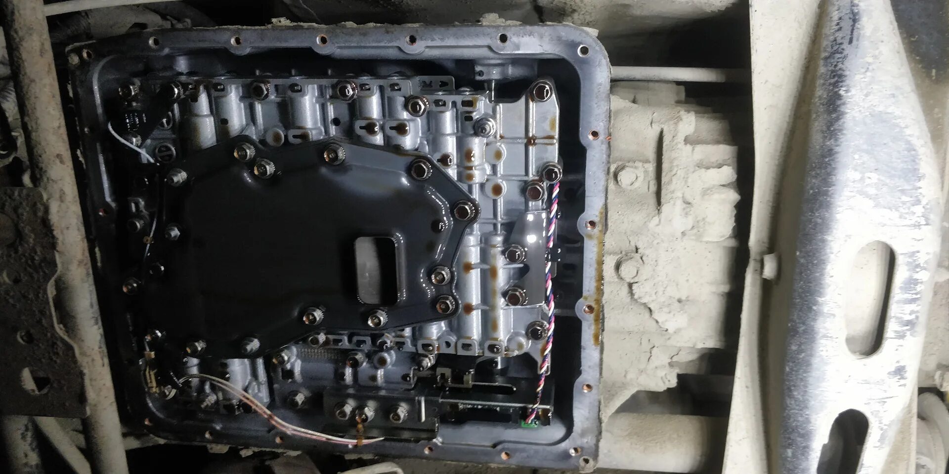 Щуп акпп инфинити фх45. Предохранитель акпп инфинити fx35. Гидроблок акпп инфинити fx35. Фильтр акпп инфинити fx35. Фильтр акпп инфинити fx35.