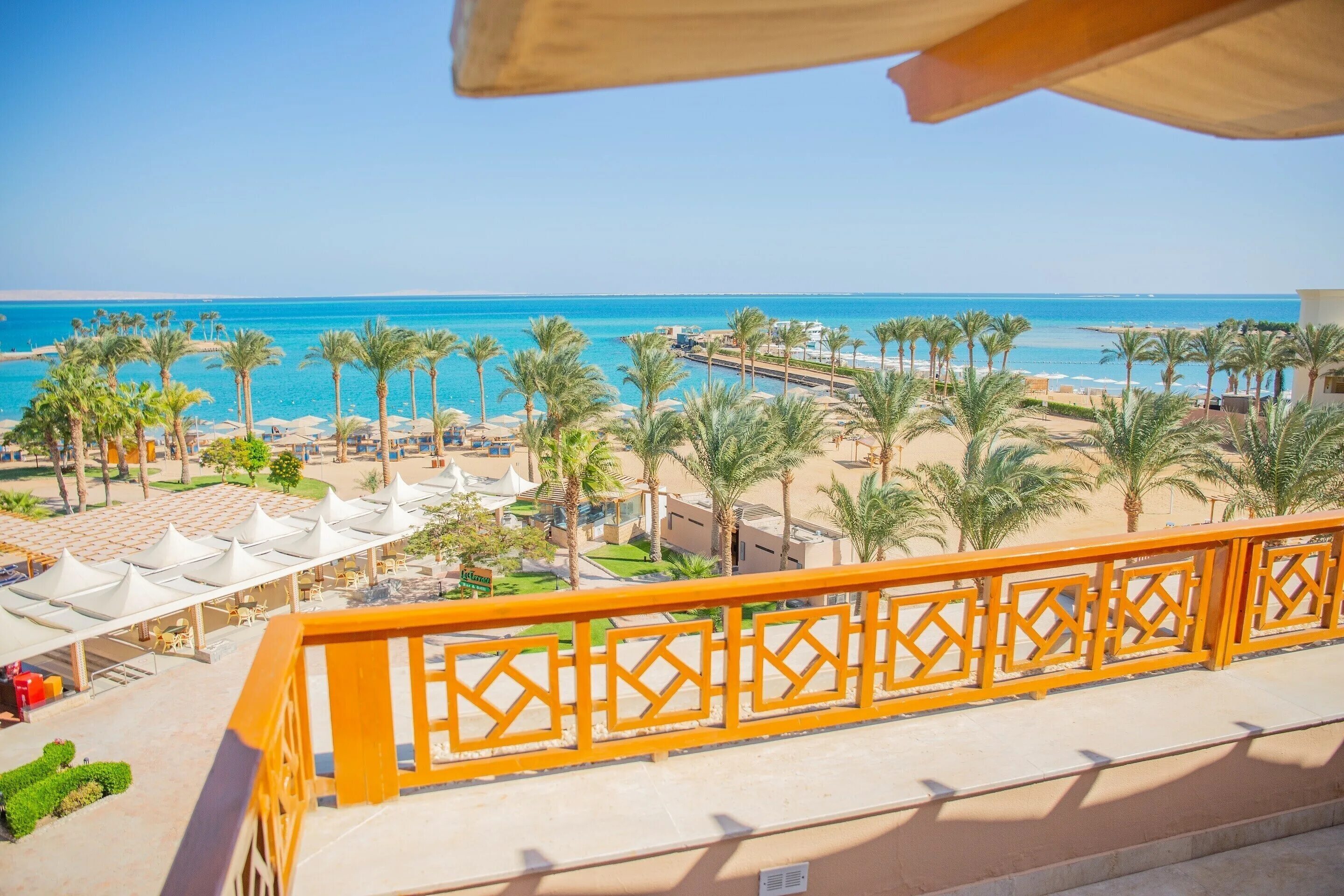 Continental hurghada. Континенталь отель Хургада. Continental Hotel Hurghada 5. Хургада Континенталь Хургада Резорт. Отель Мовенпик Хургада 5 звезд.