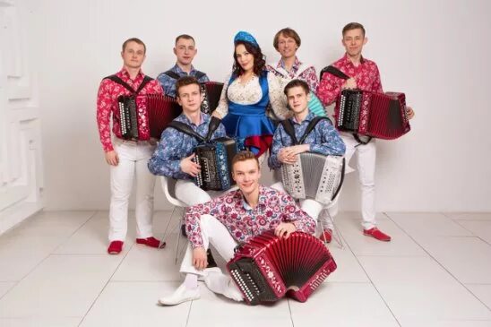 Александр пикалов гармонист. Группа гармонь песни. Русская гармонь ганичев. Иван сургаев гармонист. Группа гармонь песни.