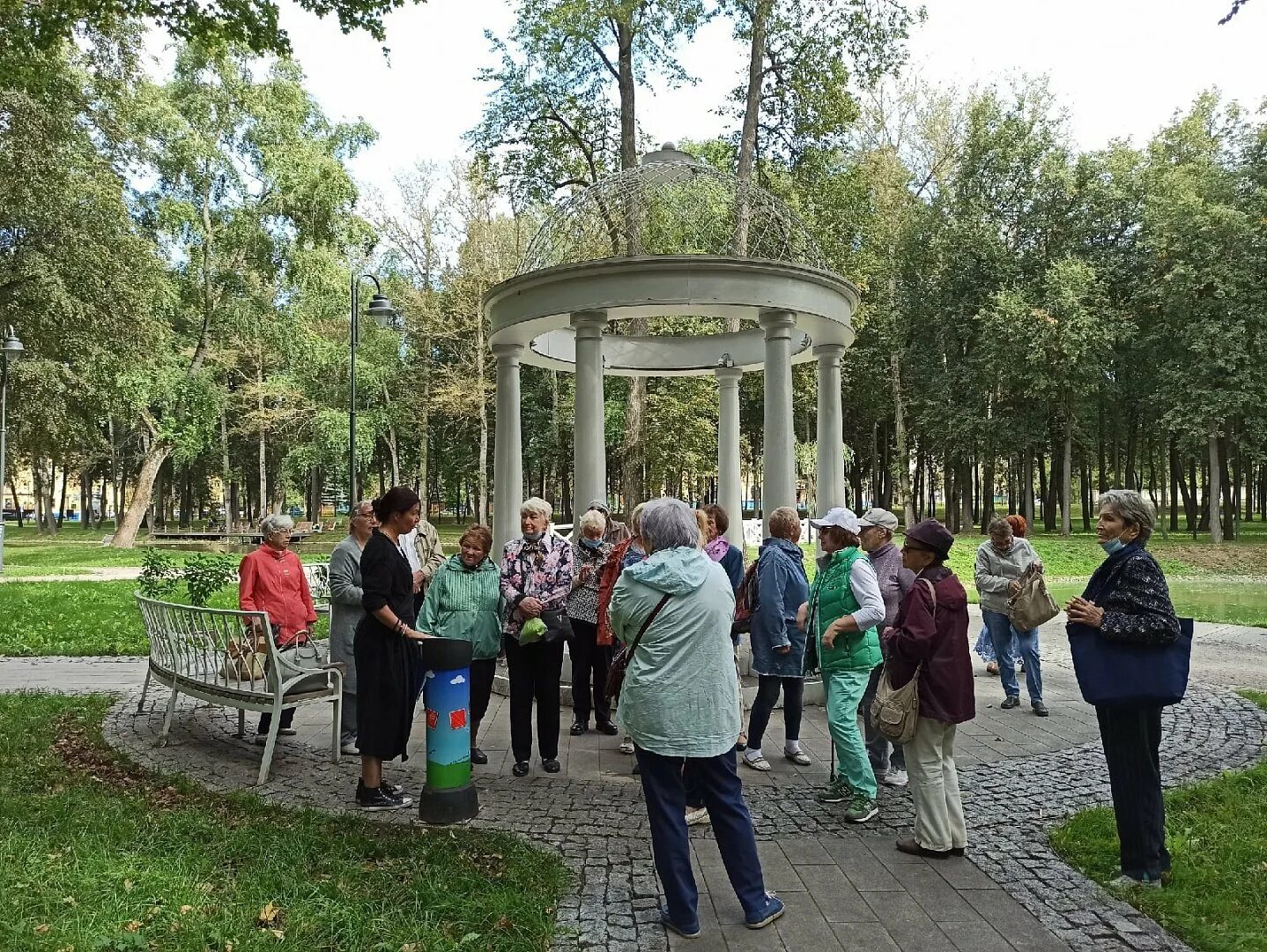 Воскресенск московская область парк. Долголетие г хотьково фото. Отзывы и предложения. Гости города. День пеших прогулок.