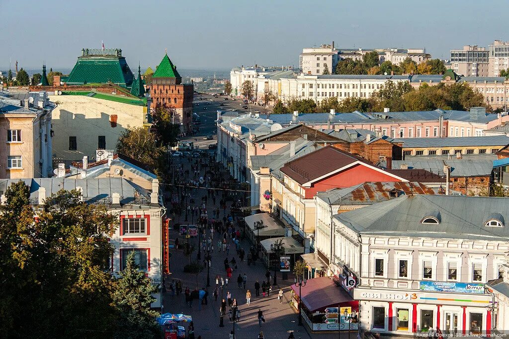 Покровская улица Нижний Новгород. Большая Покровская улица в Нижнем Новгороде. Покровская площадь Нижний Новгород. Большая Покровка Нижний Новгород.