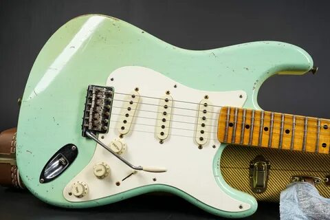 Green Fender Vintera '60s Stratocaster PF Fender Strat Surf Green Mast...