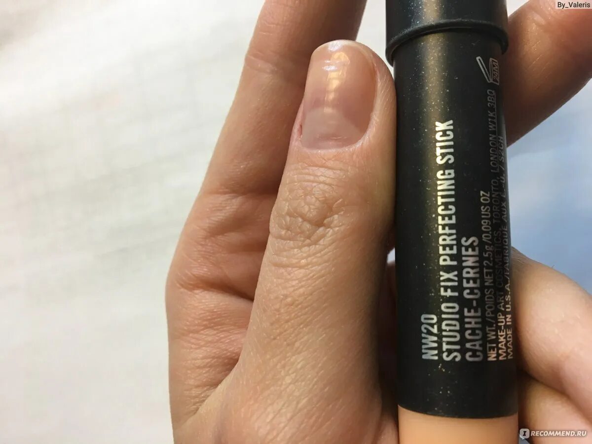 Studio fix perfecting stick bb. Mac concealer stick двусторонний. Studio fix perfecting stick bb. Mac concealer stick. Concealer stick mac 04.
