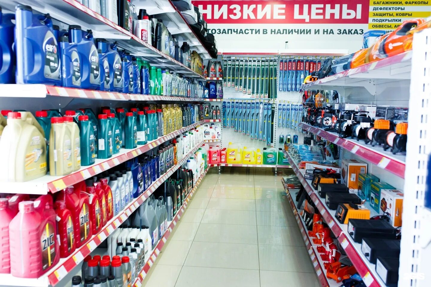 Оформление магазина автозапчастей. Автомое. Ассортимент магазина автозапчастей. Витрины для магазина автозапчастей. Франшиза магазина запчастей.