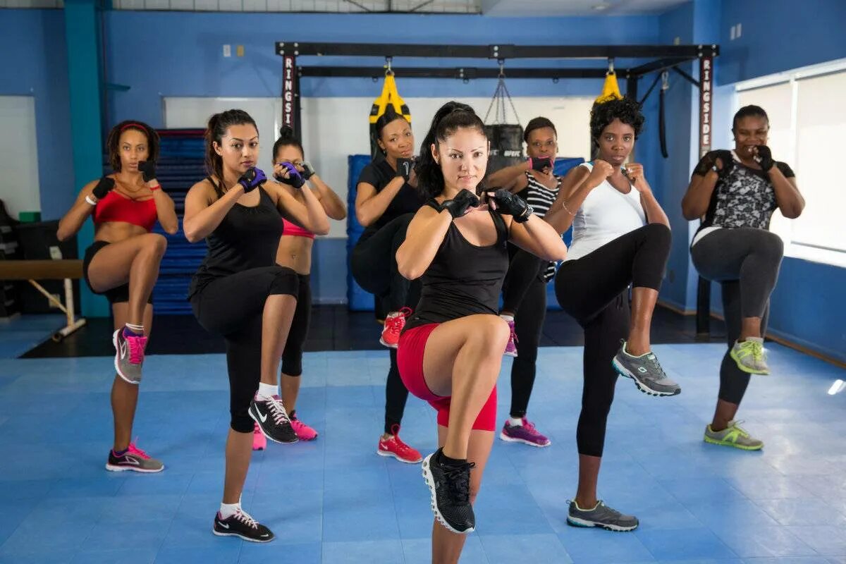 Bo bo boxing. Bo bo boxing. Kr boxing club, красногорск. Калифорния клуб бокса. Тай-бо (tae-bo).