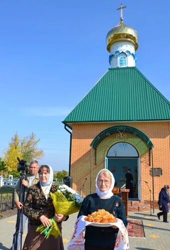 Погода в лапыгино. Храм Сретения Господня в Лапыгино. Храм в Лапыгино старый Оскол. Родник Лапыгино. Сплетение храм в Лапыгино.