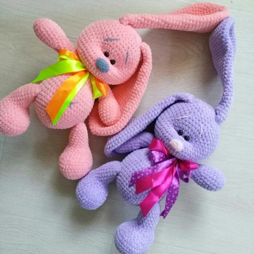 Вязаный зайка амигуруми. Зайчик амигуруми марины григорьевской. Мк марины григорьевской плюшевый зайка. Вязаные игрушки инстаграмм. Вязаный зайчик.