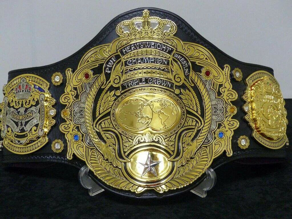Wwe world heavyweight championship. Triple crown championship. Пояс чемпионский 2013. Титул wwe. Отдельный титул.