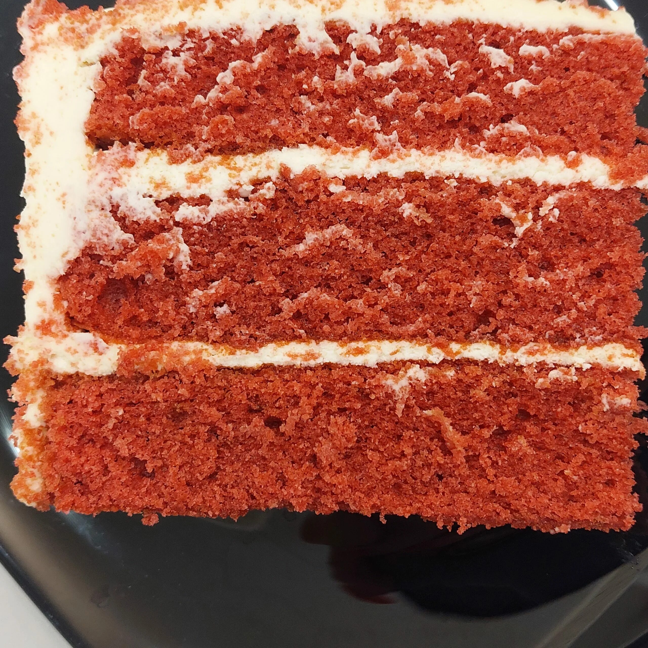 Красный яр торты. Торт красный бархат Спар. Братья Караваевы торт красный бархат. Красный бархат Белореченские торты. Красный бархат Шоколадница.