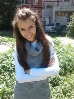Вика работает
