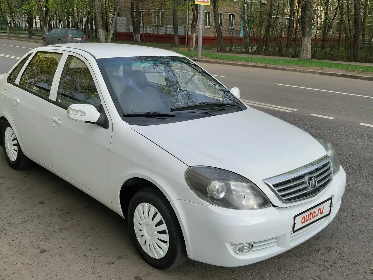 Lifan breez. Лифан 2005. Лифан старый. Лифан фото машин в Старом кузове.