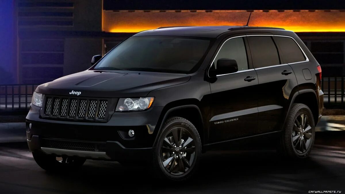 Машина джип черная. Jeep Grand Cherokee черный. Jeep Grand Cherokee 2012. Grand Cherokee 2012 Black. Jeep кроссовер Чероки 2012.