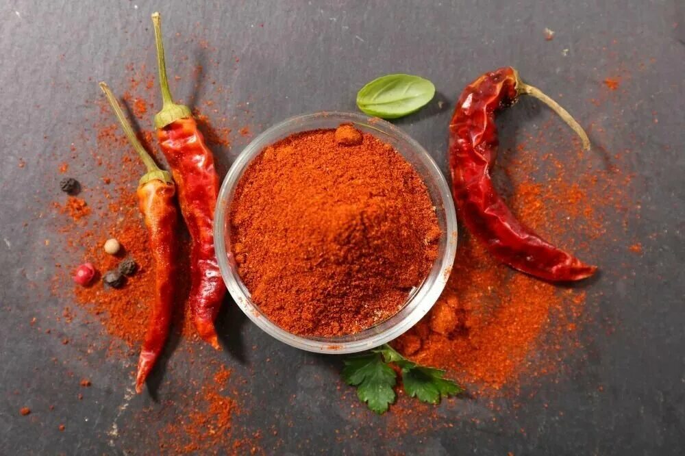Перец кайенский (capsicum annuum). Chili powder eastern. Перец чили кайенский молотый. Перец чили специя. Перец красный чили приправа.