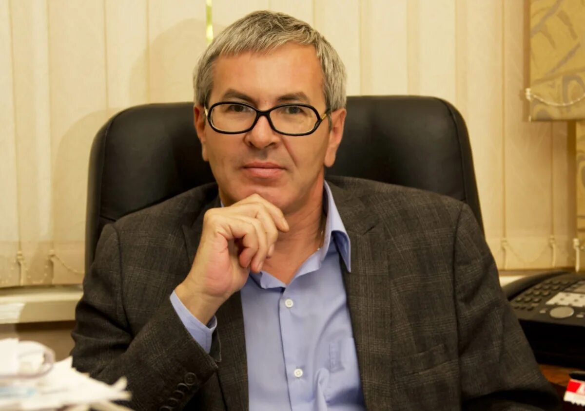 Панов александр николаевич мгимо. Неваленный александр николаевич агту. Агту ректор. Ректор агту астрахань неваленный александр николаевич. Совет ректоров астрахань 11 ноября 202ц.