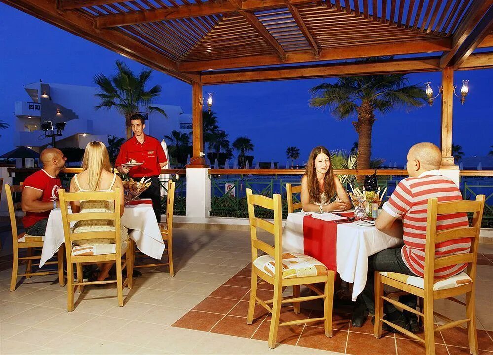 Египет Шарм-Эль-Шейх Cyrene Island. Сол сирен Шарм Эль Шейх. Cyrene Island Hotel (ex. Aurora Sharm, Crystal Sharm, Cyrene Island) 4*. Cyrene Sharm (ex. Aurora Sharm Resort, Crystal Sharm, Sol Sharm) 4* Шарм-Эль-Шейх,.