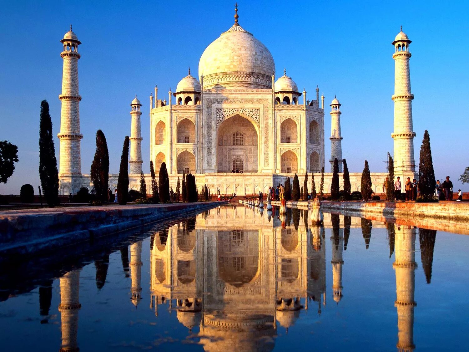 Достопримечательности каждой страны. Мавзолей Тадж-Махал в Индии. Мечеть в Индии Тадж Махал. Тадж-Махал, Агра, Индия (Азия). Архитектура Индии Тадж Махал.