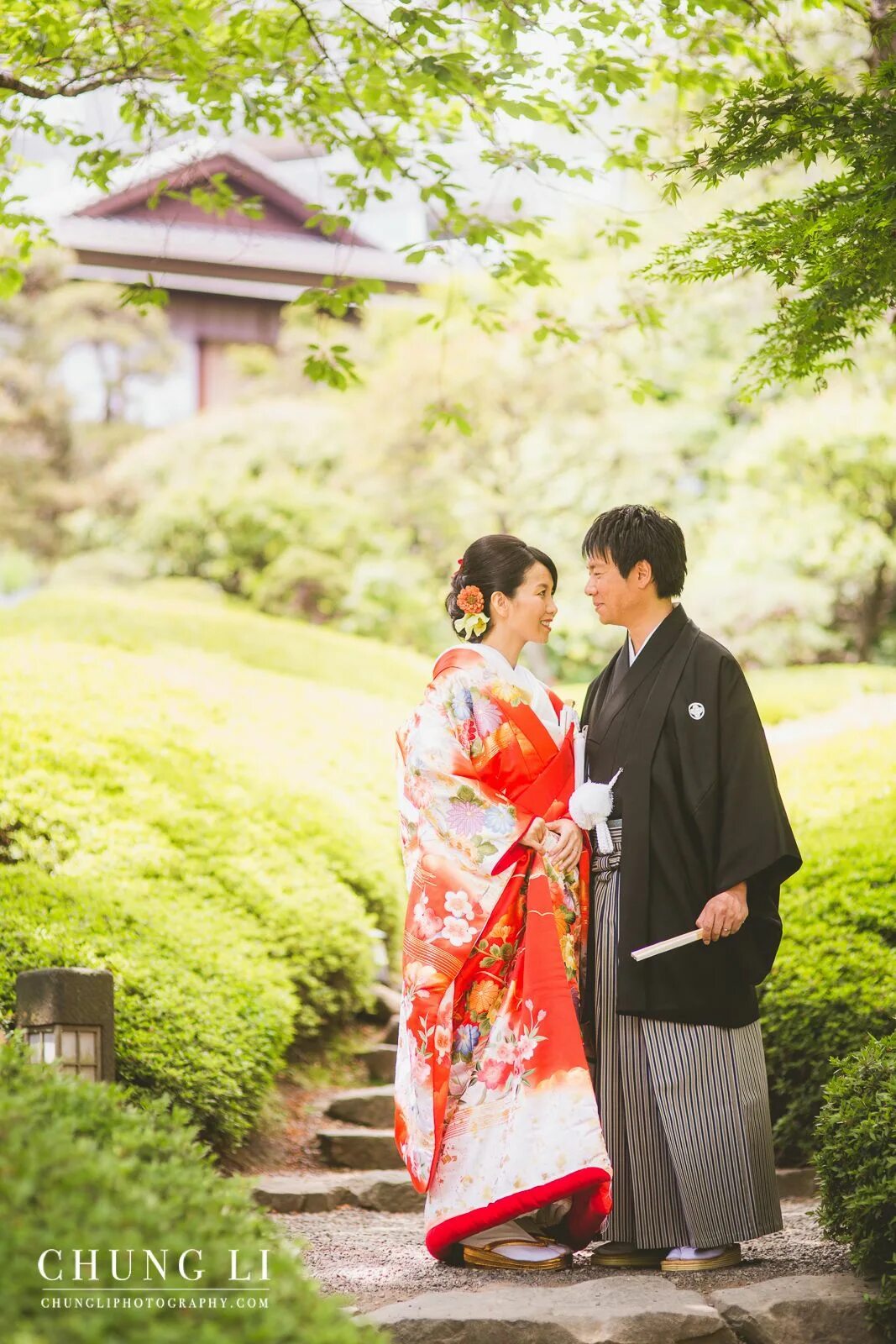 Традиционная японская свадьба. Традиционная свадьба в Японии. Молодожены в Японии. Японская Свадебная церемония. Японский жених