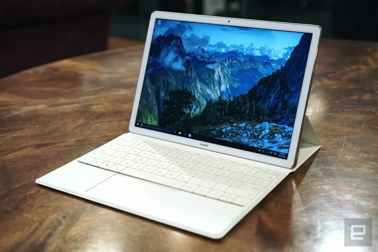 Huawei matebook 4pda. Huawei MATEBOOK Signature Edition. Huawei MATEBOOK E. MATEBOOK E. Планшет Huawei MATEBOOK Hz-w19 m5 дисплей.