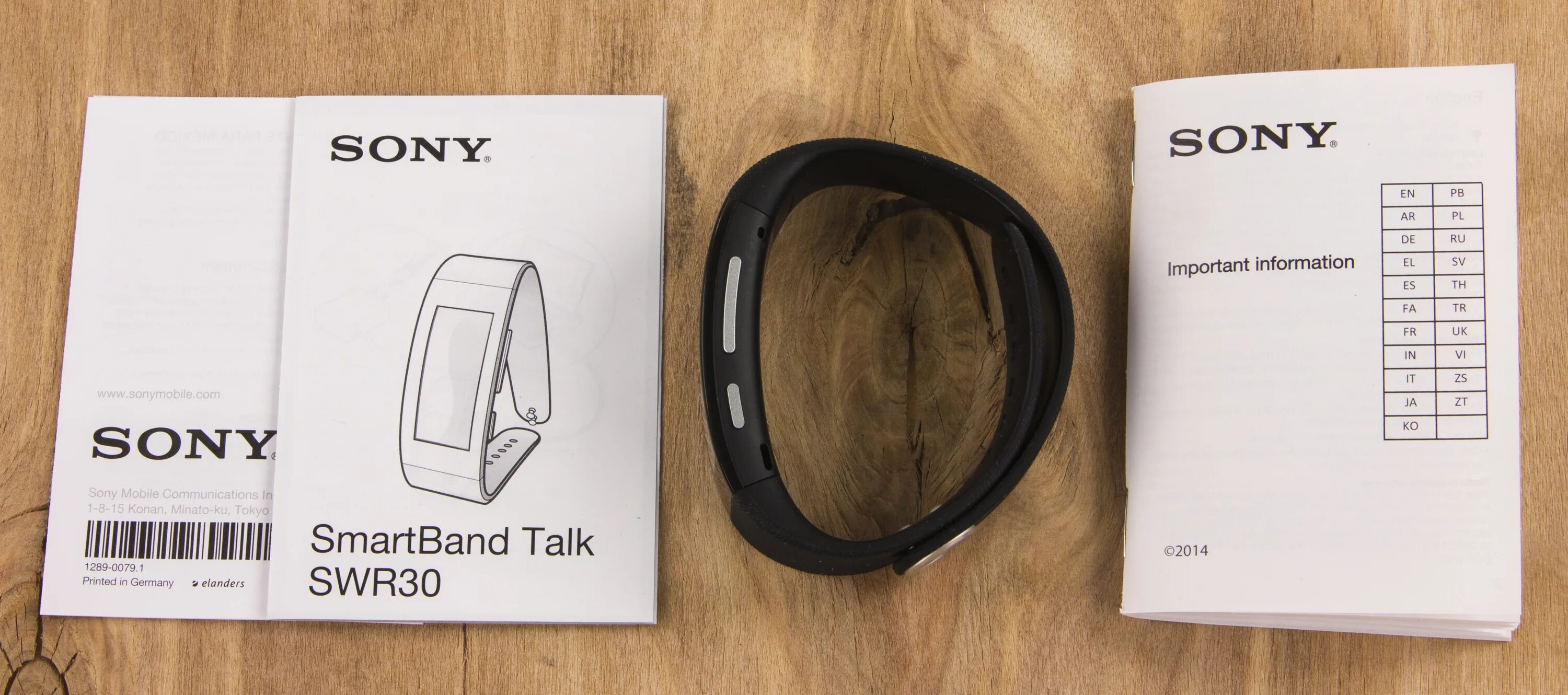 Smart band 8 active обзор. Фитнес браслет сони swr30. Смарт-браслет Sony Smartband talk swr30. Sony Smart Band 10. Swr30 экран.