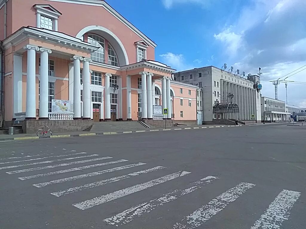 Железная дорога брянский вокзал. Жд вокзал брянск орловский. Брянск жд работа. Железнодорожный вокзал брянск. Железнодорожный вокзал брянск-орловский, брянск.