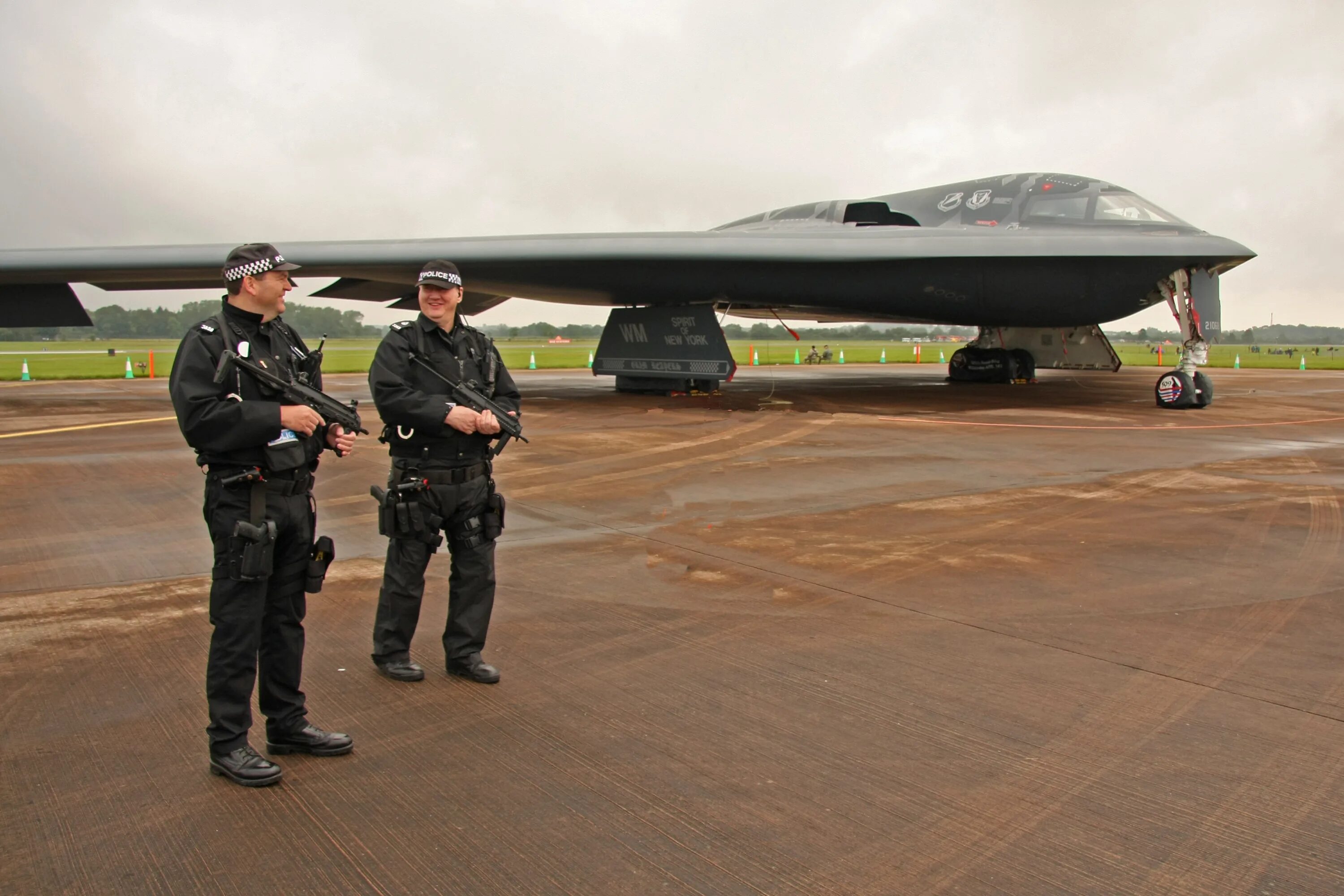 Пилот b2