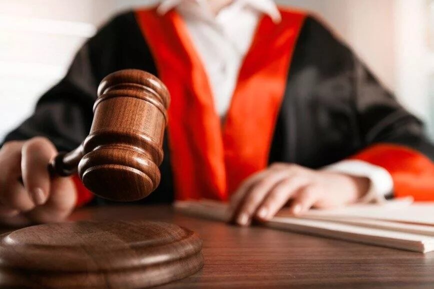 Выиграл суд. Выигранное дело в суде. Успех в суде. Выигранное дело в суде. Выиграл суд.