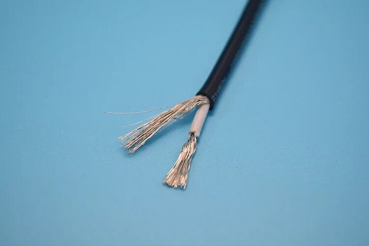 Экран одножильного кабеля. Кабель сигнальный экранированный 28awg. ul1185 экранированный провод 26awg одножильный. cable 4 awg 20m. провод 22awg (2x1м).