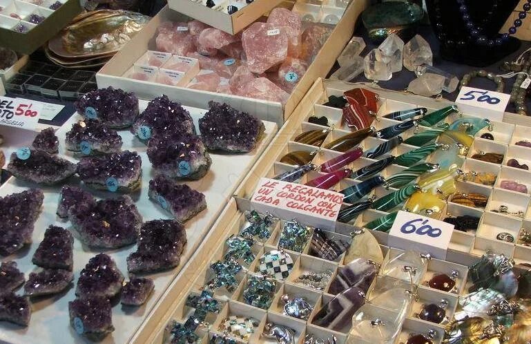 Гостиница севастополь рынок. Рынок камней в москве. Ярмарка выставка камней и. Севастопольская камни натуральные. Ярмарки камней и минералов.