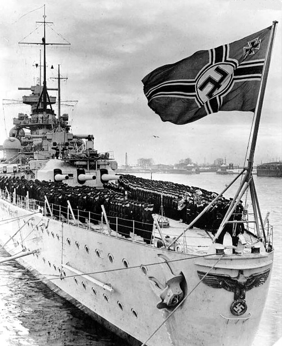 Линкор Германии бисмарк. Бисмарк линкор 1939. Bismarck 1939 линкоры. Линкор Кригсмарине бисмарк.