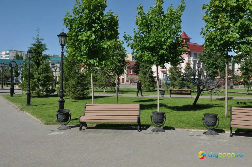 Стерлитамак набережная. Стерлитамак сквер старый город. парк сквер стерлитамак. сквер на мира стерлитамак. стерлитамак парки и скверы.