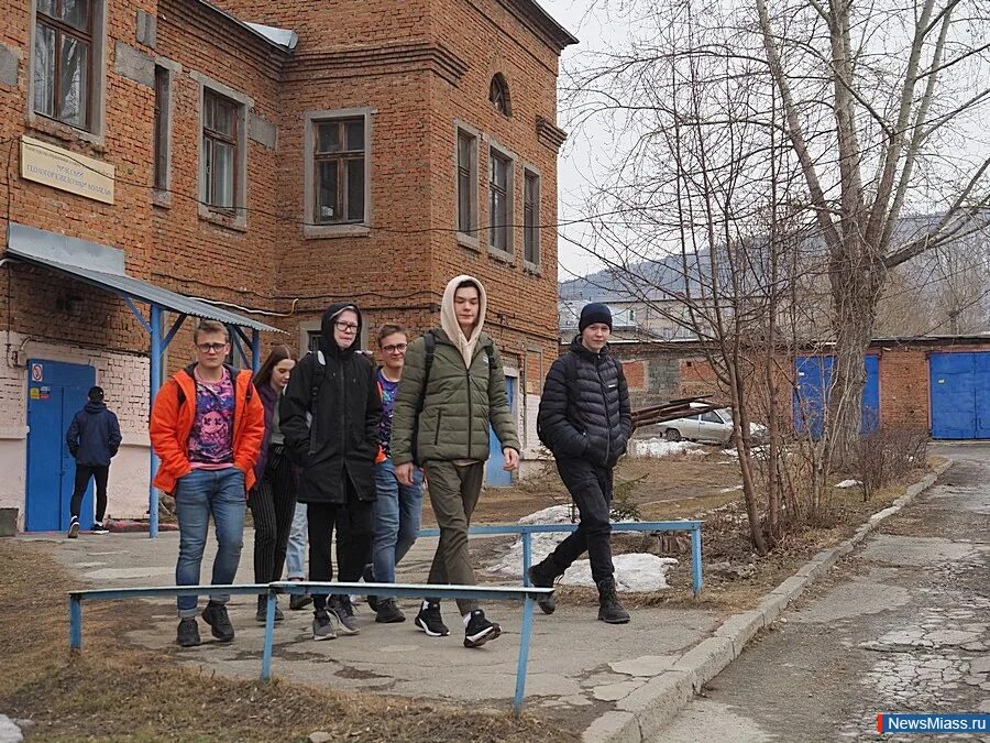 Фото: Миасский геологоразведочный колледж, техникум, ул. Лихачёва, 15, Миасс - Я