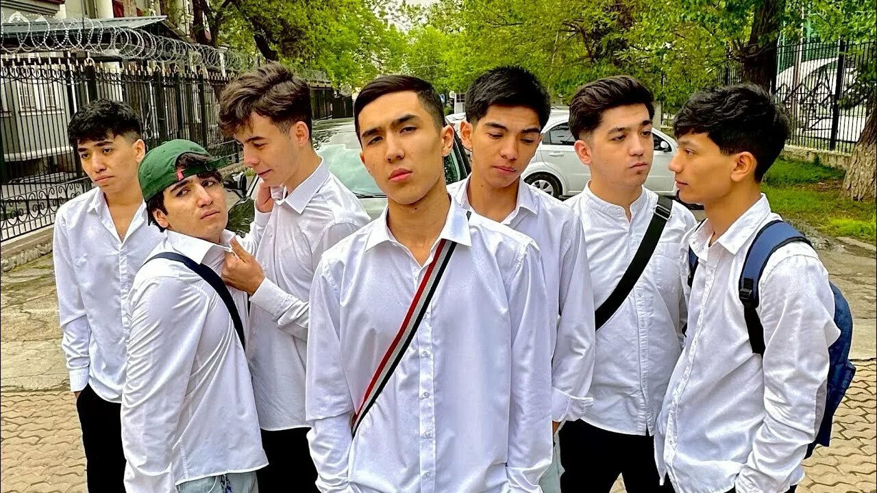 Maktab 2 mavsum 3qism. Azimchik vines maktab. maktabdagi hazillar azimchik. azimchik vines rasmlari.