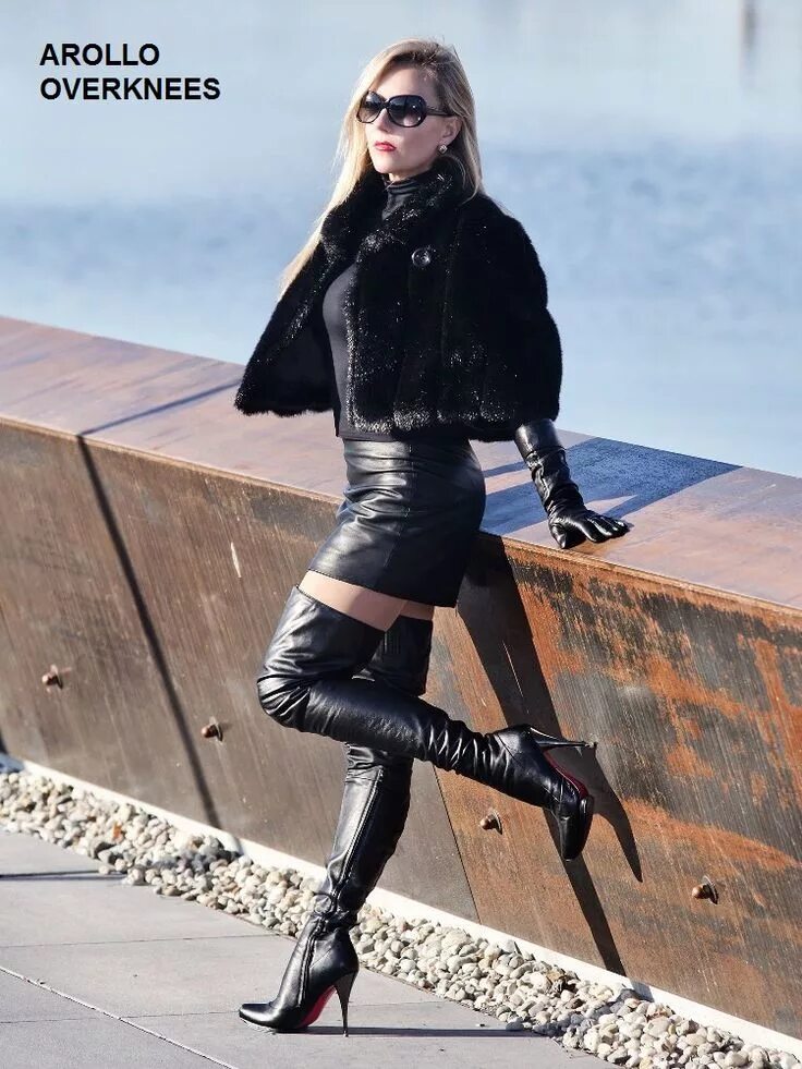Лучше в новых сапогах. Кожаная arollo boots. comtesse monique в сапогах. leather overknee boots.