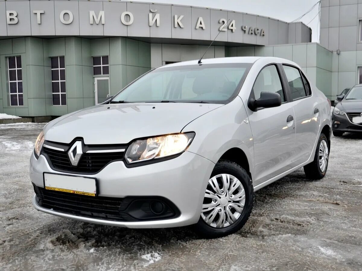 Рено сандеро серебристый. Рено логан 2 серебристый. Рено серебристого цвета. Рено логан 2014. Gris platine d69 серебристый.