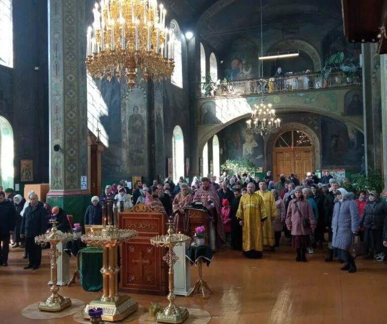 Вознесенский храм молебен. Вознесенесения Господня Церковь Ялта. Вознесение Господне в 1990 в Киево Печерской Лавре.