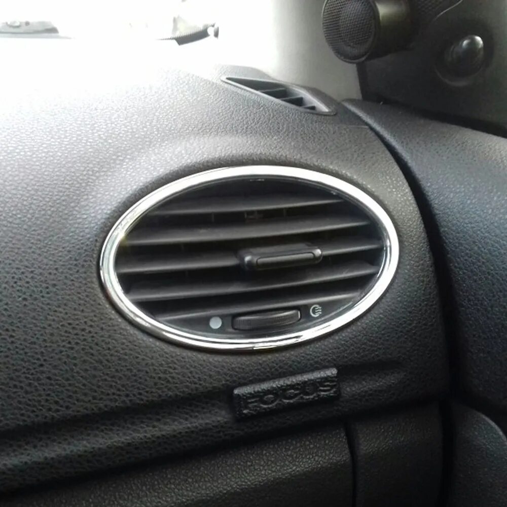 Облицовка воздуховода. Дефлектор отопителя салона уаз патриот 2007. Дефлектор уаз патриот воздуховод. Кольца воздуховодов на форд фокус 2. Дефлектор воздуховода газ 3110.