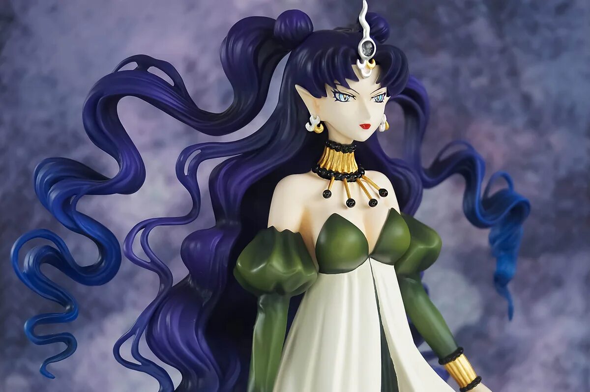 Женщина с короной на голове. Королева нехеления и гелиос. Королева нехеления sailor moon. Королева нехеления сейлормун. Aisu queen.