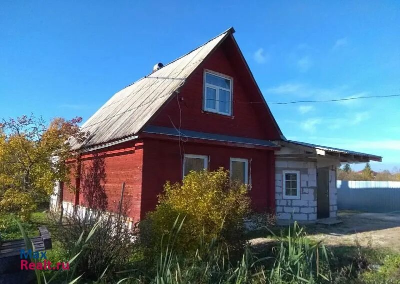 Деревня городок парфинский район. Дачи в новгородской области. Зарелье новгородский район. Деревня кривцово новгородской области. Дом в окуловке карелия.