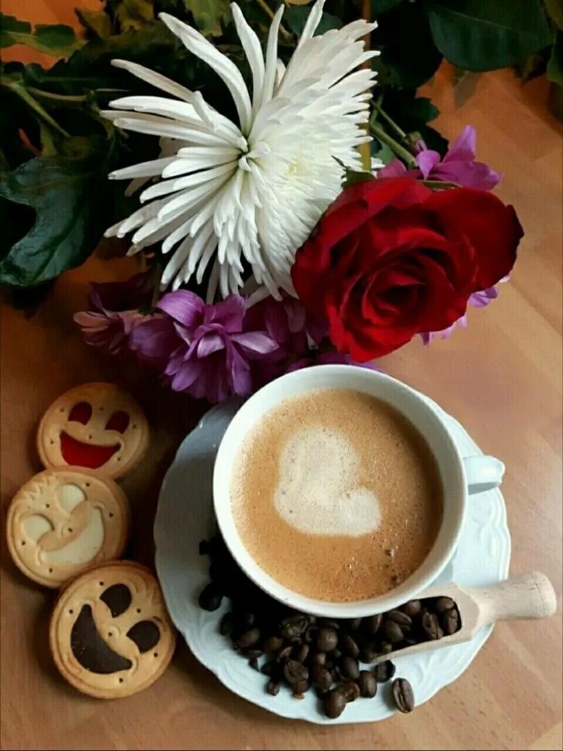 Картинка доброе кофе. Утро кофе. Доброе утро кофе. Чашечка утреннего кофе. Чашечка кофе с утра.