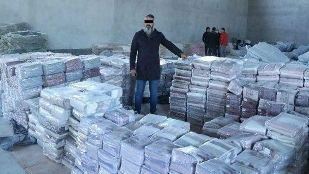 30000 сум в сумах. 100 000 Сум. 1000000000 Сум. Сум Узбекистан. 10 Млн сум.