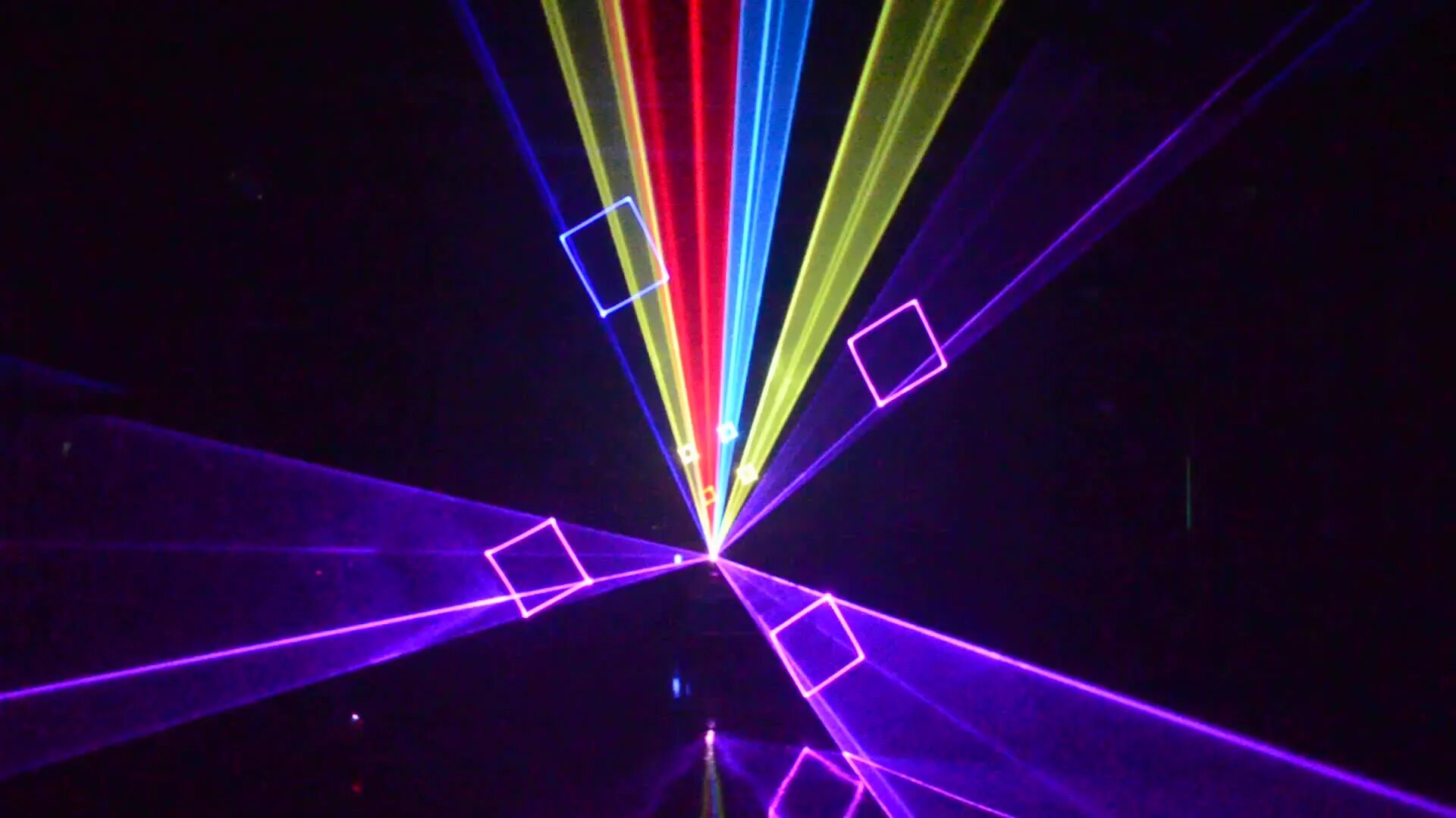 Лазер лайт. Лазер rgb 5w. лазерные лучи для детей. лазерное шоу в поле. лазерное шоу фон.