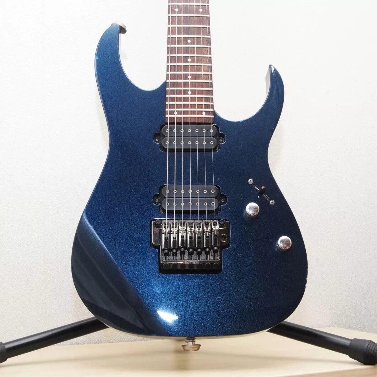Ibanez 7 string. Ibanez 7 string