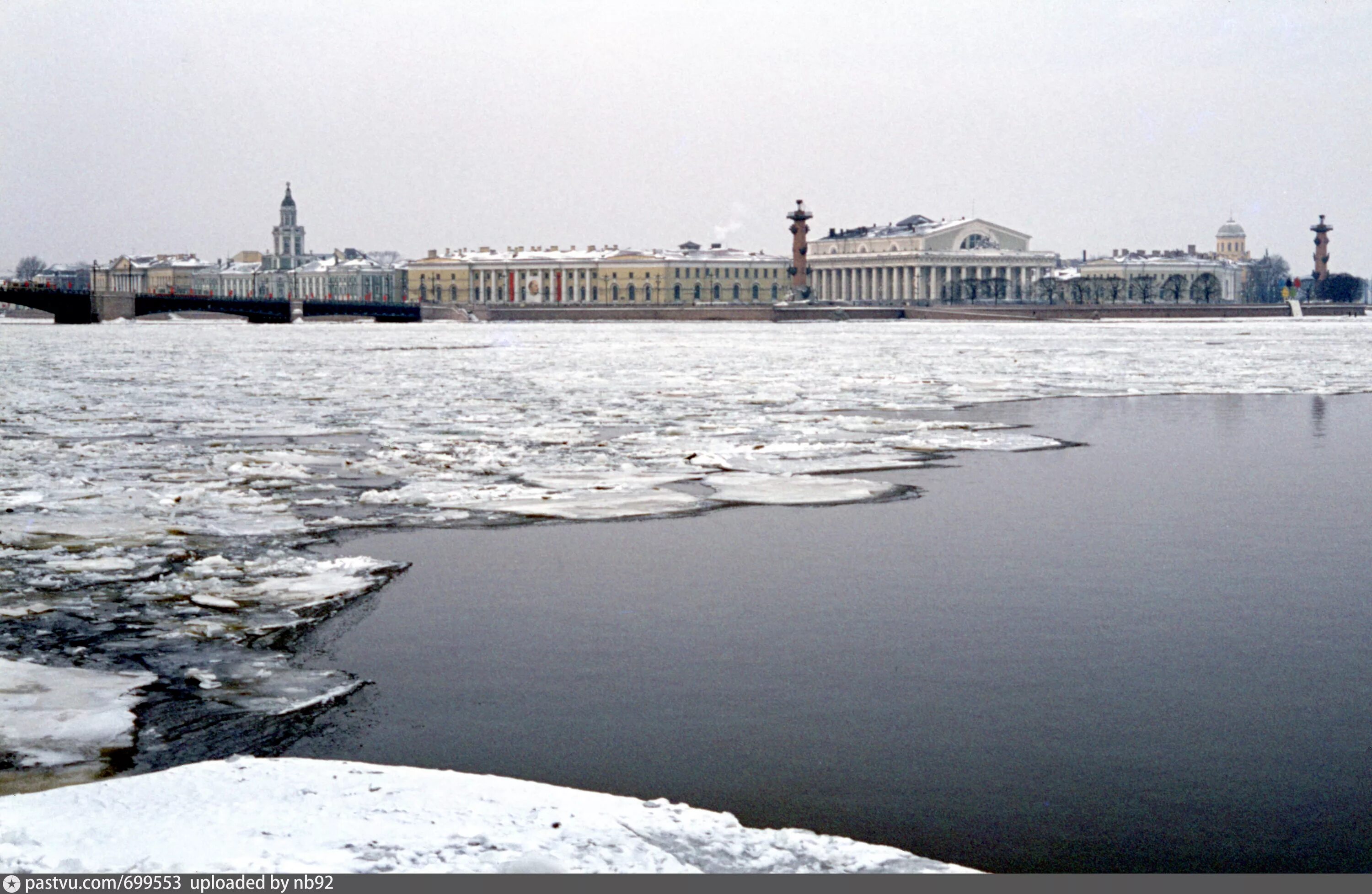 Вода васильевский остров. Васильевский остров зима. Васильевский остров зимой. Вид на Васильевский остров зимой. Васильевский остров зима зимой.