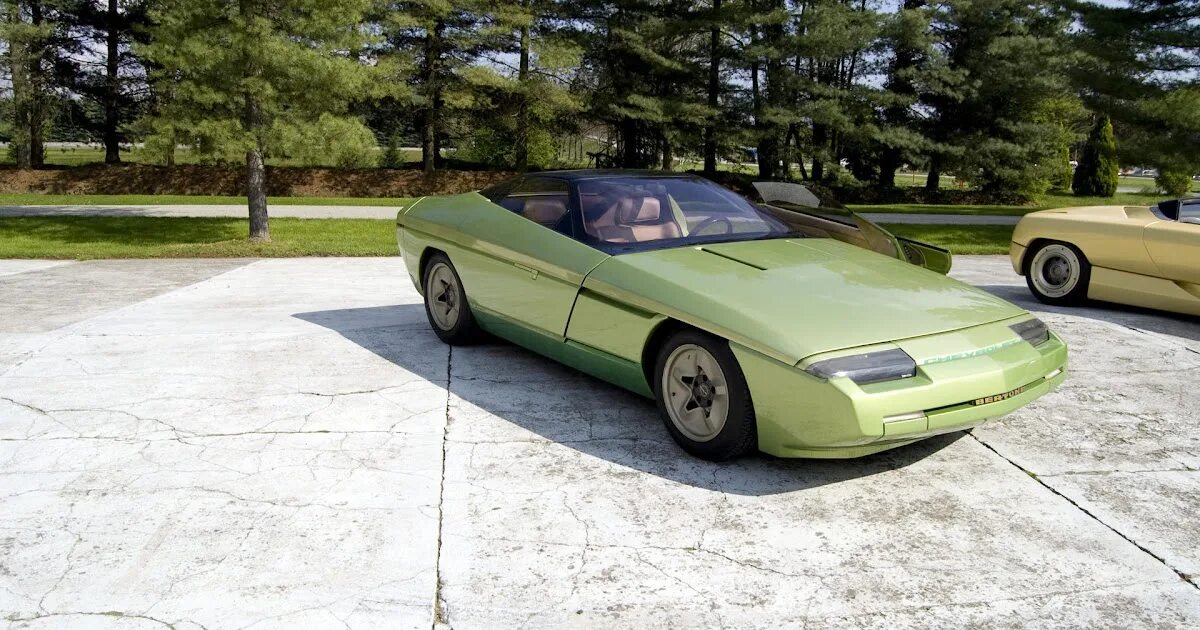 Шеви бертоне. Chevrolet Corvette ramarro. Chevrolet Concept 1984. Бертоне Рамарро Корвет. Chevrolet Bertone.